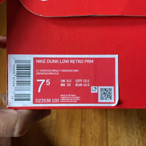 Nike Dunk Low Retro Premium - Picture 7 of 9